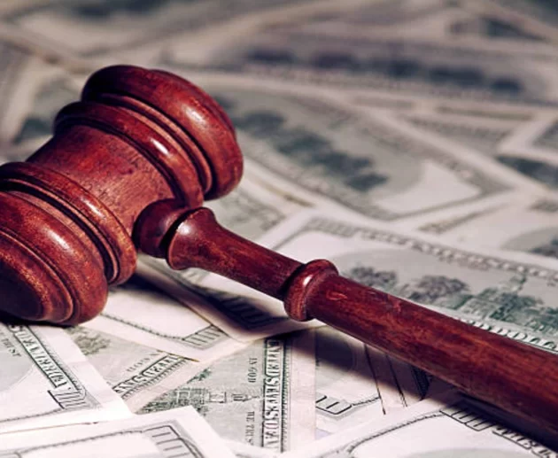 Lisa Barlow lawsuit, representing legal proceedings and court-related developments involving the reality television personality.