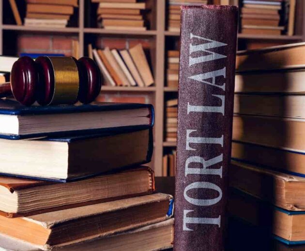 A courtroom-themed illustration representing aggravated battery, showing a violent physical altercation with a judge's gavel, legal documents, and police evidence symbolizing criminal charges.