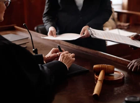 CNLawBlog homepage showing legal and lifestyle article categories