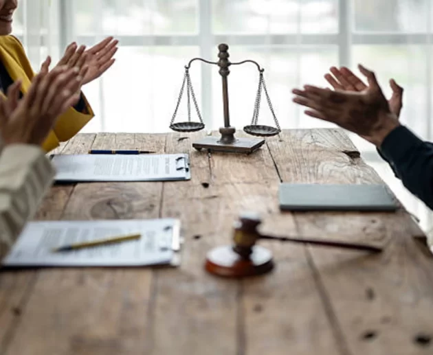 Gavel and prescription bottle representing the Zantac Lawsuit and ranitidine litigation